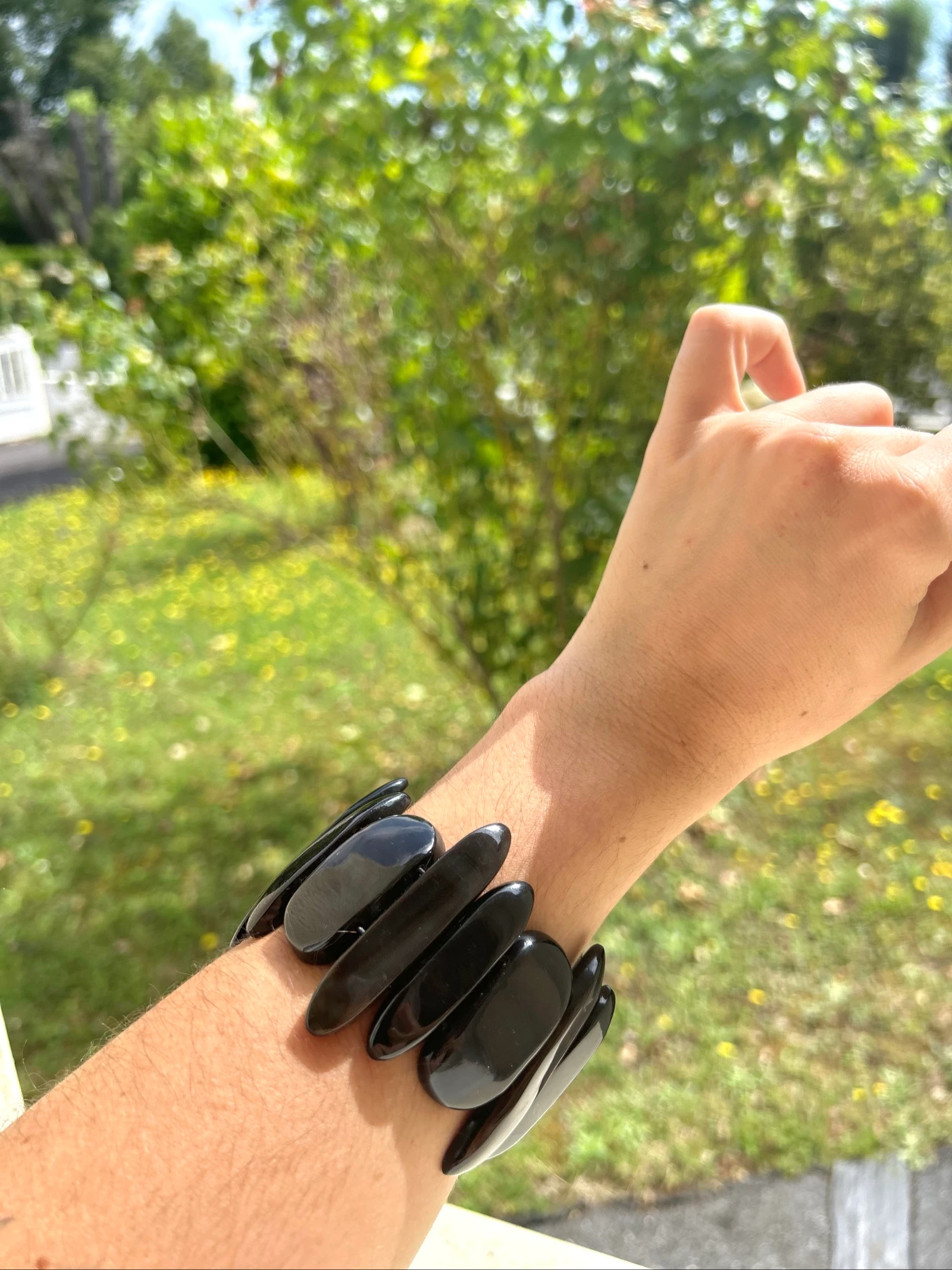 Pulseira de pedras plásticas assimétricas estilo sílex preto – photo 10